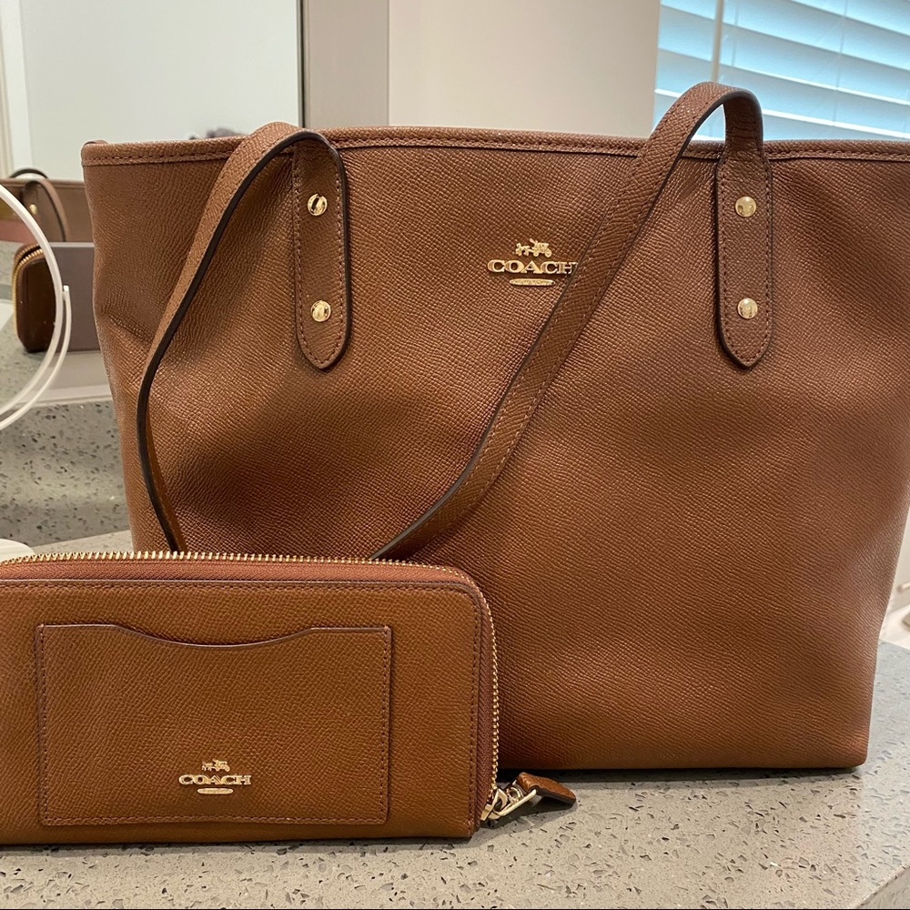 Coach purse/wallet